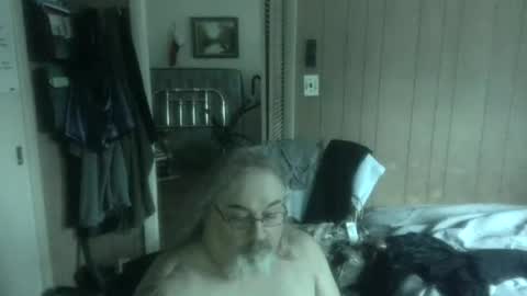 lonely huggy bear online show from June 30, 2026, 3:13 pm