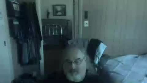 lonely huggy bear online show from July 13, 2026, 3:48 pm