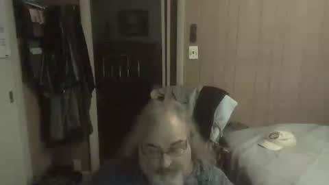 lonely huggy bear online show from July 15, 2026, 2:44 pm