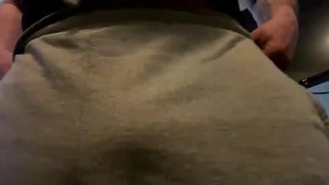 Snapshot of hughfat chatting on February 16, 2025, 2:00 pm hughfat online show from February 16, 2025, 2:00 pm