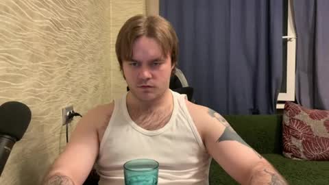 Snapshot of hugo__brad chatting on April 28, 2026, 8:03 pm Hugo online show from April 28, 2026, 8:03 pm