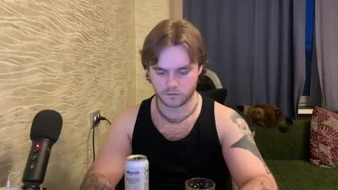 Snapshot of hugo__brad chatting on May 7, 2026, 7:08 pm Hugo online show from May 7, 2026, 7:08 pm