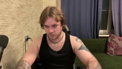 Snapshot of hugo__brad chatting on May 10, 2026, 9:20 pm Hugo online show from May 10, 2026, 9:20 pm