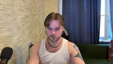 Snapshot of hugo__brad chatting on May 21, 2026, 5:53 pm Hugo online show from May 21, 2026, 5:53 pm
