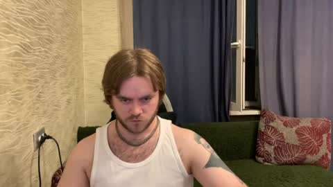 Snapshot of hugo__brad chatting on May 22, 2026, 11:21 pm Hugo online show from May 22, 2026, 11:21 pm