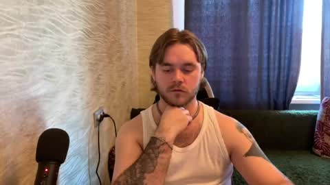 Snapshot of hugo__brad chatting on May 23, 2026, 2:32 pm Hugo online show from May 23, 2026, 2:32 pm