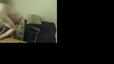 HugoBergeron82 online show from March 4, 2025, 2:32 pm