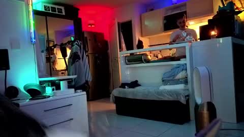 Hugo online show from January 15, 2025, 8:58 pm