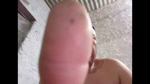 hugopaqui57 online show from January 7, 2026, 7:44 am