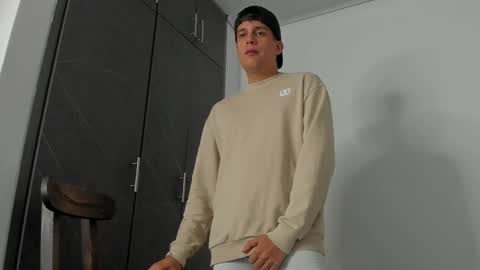 Hugo online show from March 7, 2025, 3:40 am