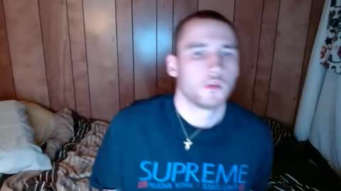 hugsankisses online show from November 30, 2025, 7:56 am