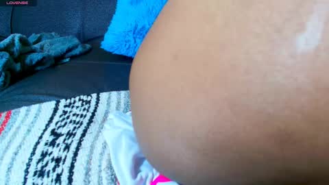 Snapshot of huila97 chatting on February 14, 2025, 10:17 am elecktra12 online show from February 14, 2025, 10:17 am