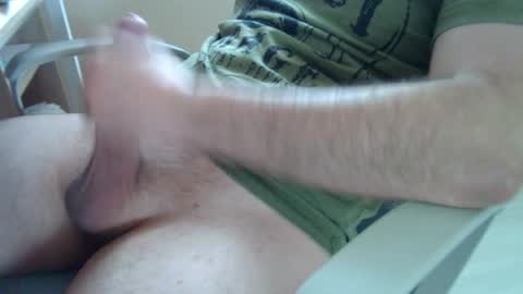 Snapshot of hundick95 chatting on April 14, 2026, 11:38 am hundick95 online show from April 14, 2026, 11:38 am
