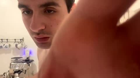 Snapshot of hung_college01 chatting on November 5, 2025, 11:54 am hung_college01 online show from November 5, 2025, 11:54 am