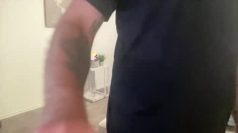 Snapshot of hung_divorced_athlete chatting on August 1, 2026, 3:28 am Hung Divorced Athlete online show from August 1, 2026, 3:28 am
