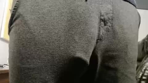 Snapshot of hung_hot_fit10 chatting on October 12, 2025, 2:43 am Big uncut cock dripping online show from October 12, 2025, 2:43 am