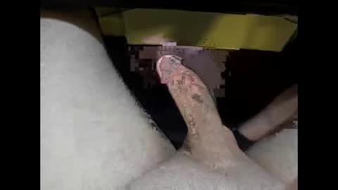 hung_mac0 online show from May 14, 2026, 1:29 pm