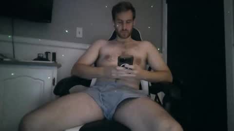 hungbro_420 online show from November 25, 2025, 1:49 am