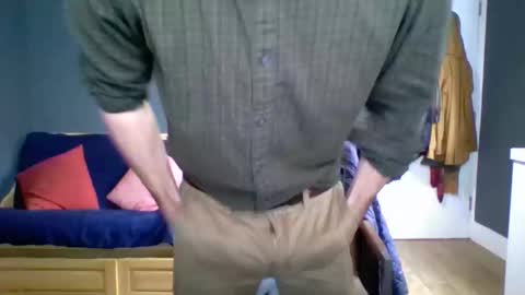 hunghard2004 online show from October 8, 2025, 10:02 am