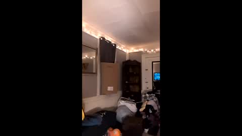 hungitalian40 online show from February 12, 2026, 10:38 pm