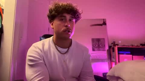 hungkingg22 online show from March 7, 2025, 3:19 am