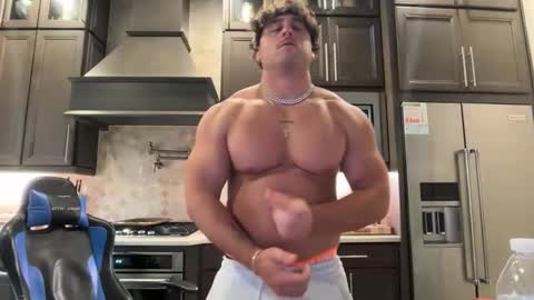 hungkingg22 online show from May 11, 2026, 4:04 pm