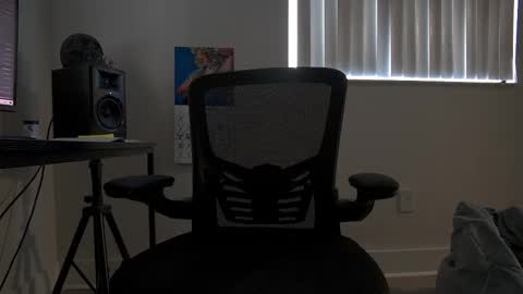 Mr. Dom online show from March 2, 2025, 9:01 pm