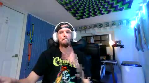 Snapshot of hungtxcock92 chatting on April 16, 2026, 12:55 am hungtxcock92 online show from April 16, 2026, 12:55 am