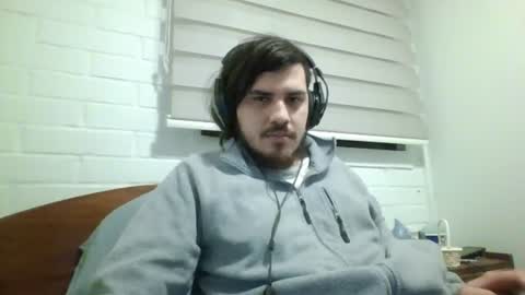 Snapshot of hungweeb chatting on June 15, 2026, 1:19 am Rod online show from June 15, 2026, 1:19 am
