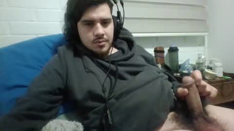 Snapshot of hungweeb chatting on July 8, 2026, 4:39 am Rod online show from July 8, 2026, 4:39 am