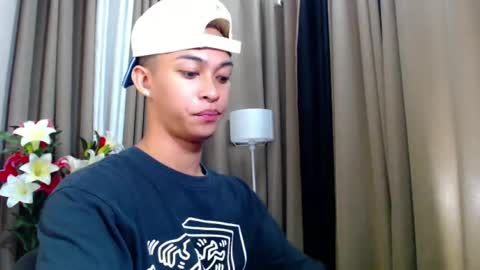 Snapshot of hunk_edward chatting on June 24, 2026, 8:57 am hunk_edward online show from June 24, 2026, 8:57 am