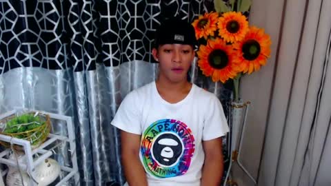 Snapshot of hunk_edward chatting on July 7, 2026, 6:16 am hunk_edward online show from July 7, 2026, 6:16 am