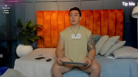 hunk_ryan online show from January 25, 2025, 8:21 am