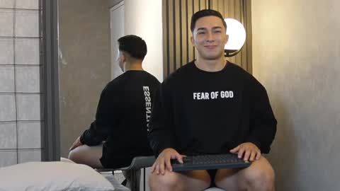 hunk_ryan online show from March 6, 2025, 12:09 pm