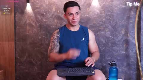 hunk_ryan online show from November 24, 2025, 12:16 pm