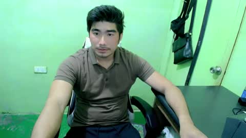 Snapshot of hunkfireman chatting on June 28, 2026, 1:33 am ADAM online show from June 28, 2026, 1:33 am
