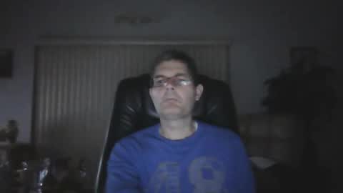 hunkmasclefad458 online show from April 12, 2026, 3:00 am