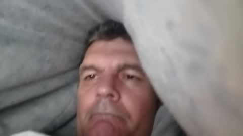 Snapshot of hunkmasclefad458 chatting on May 5, 2026, 4:37 pm hunkmasclefad458 online show from May 5, 2026, 4:37 pm