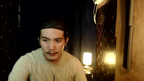 hunkylloyd online show from December 2, 2024, 10:07 am