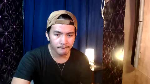 hunkylloyd online show from December 5, 2024, 1:36 am