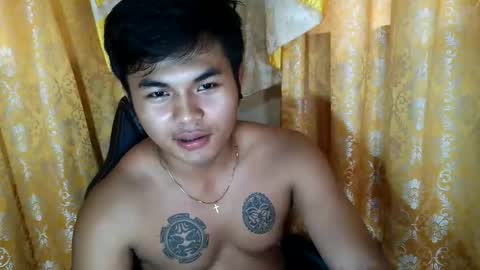 hunkyzeus online show from December 15, 2025, 7:23 am