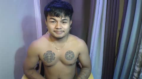 Snapshot of hunkyzeus chatting on May 4, 2026, 5:09 pm hunkyzeus online show from May 4, 2026, 5:09 pm
