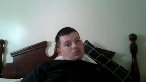 huntdog1221 online show from June 25, 2026, 7:18 pm
