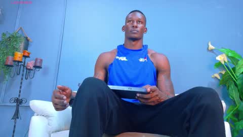 Hunter  online show from October 27, 2025, 7:18 pm