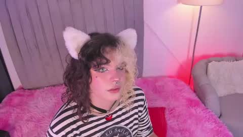 Snapshot of hunter_pheach chatting on June 28, 2026, 10:49 pm Hunter online show from June 28, 2026, 10:49 pm