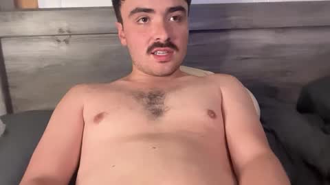 Snapshot of hunterbentleyy chatting on September 12, 2025, 10:10 pm Hunter online show from September 12, 2025, 10:10 pm