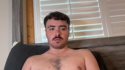 Snapshot of hunterbentleyy chatting on September 18, 2025, 8:55 pm Hunter online show from September 18, 2025, 8:55 pm