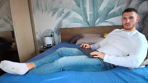 Snapshot of hunterbridges chatting on November 8, 2025, 7:19 am Hunter Bridges online show from November 8, 2025, 7:19 am