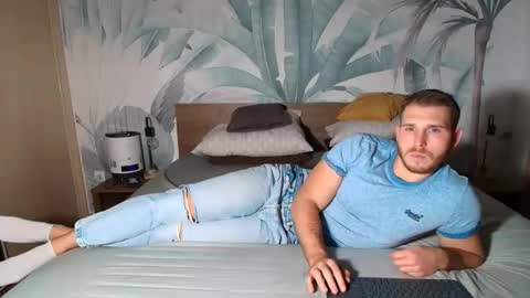 Snapshot of hunterbridges chatting on November 20, 2025, 3:23 pm Hunter Bridges online show from November 20, 2025, 3:23 pm