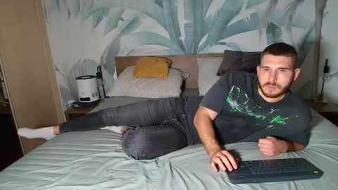 Snapshot of hunterbridges chatting on November 28, 2025, 3:47 pm Hunter Bridges online show from November 28, 2025, 3:47 pm